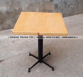 Mẫu bàn gỗ mặt vuông chân sắt sơn tĩnh điện