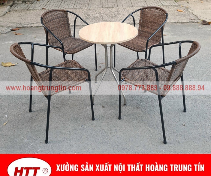 Bàn ghế cà phê sân vườn tại Bạc Liêu