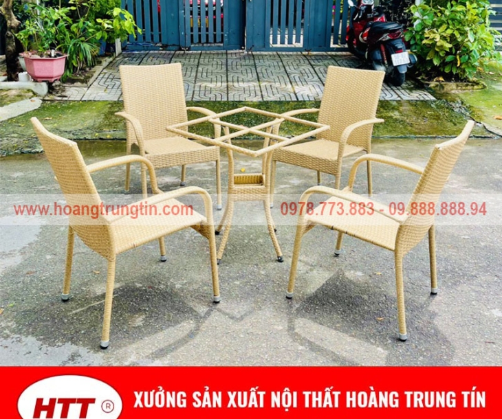 Bàn ghế cà phê sân vườn tại Hậu Giang