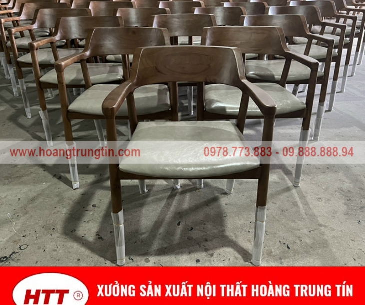 Xưởng sản xuất bàn ghế gỗ tại TP.HCM