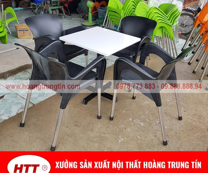 Bàn ghế nhựa đúc giá xưởng tại Long An