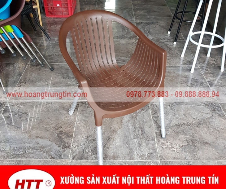 Cung cấp bàn ghế nhựa đúc chân nhôm tại Long An