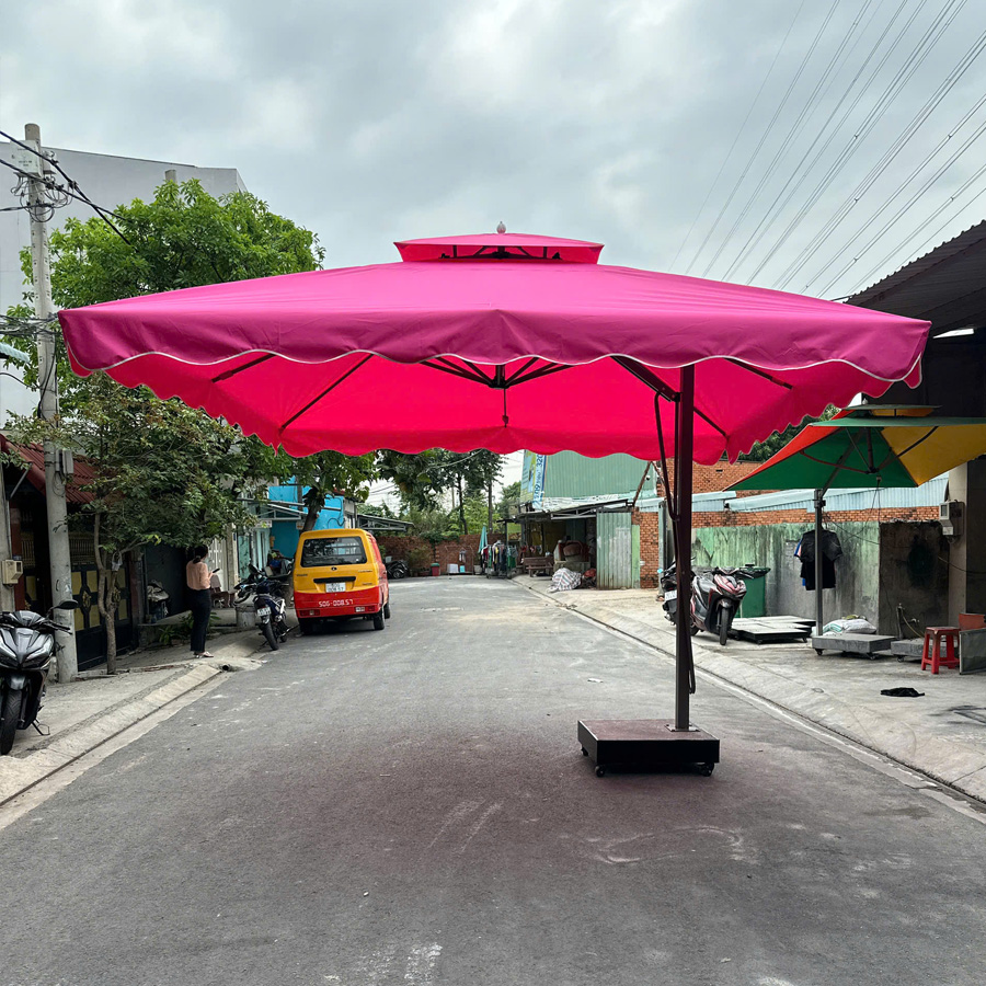Dù vuông lệch tâm 4x4m sản xuất trực tiếp tại xưởng Hoàng Trung Tín