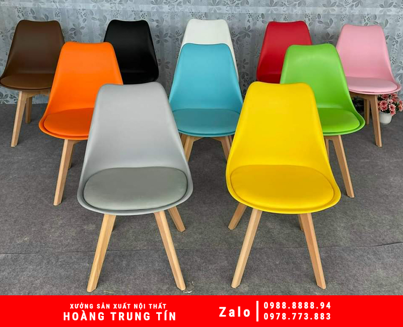 Bàn ghế nhựa đúc chân gỗ là sự kết hợp hoàn hảo giữa thiết kế hiện đại và tính ứng dụng cao