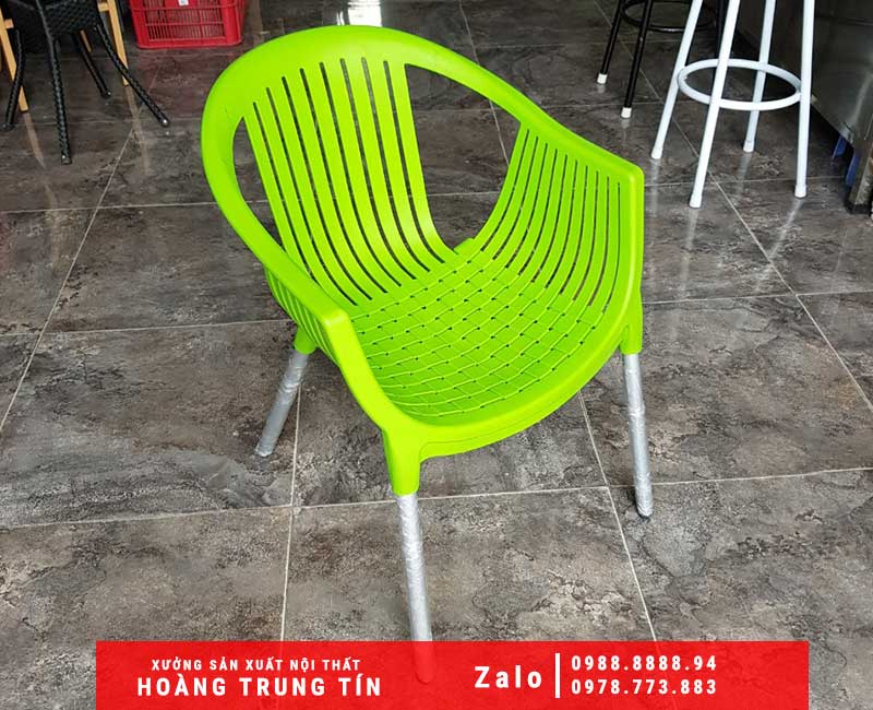 Ghế nhựa đúc màu xanh lá, chân nhôm cao cấp - Hoàng Trung Tín
